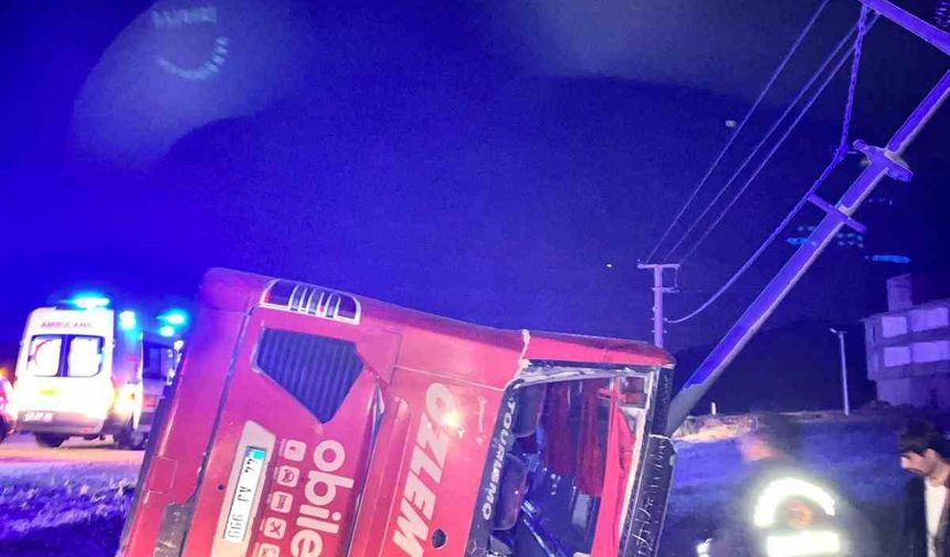 Van’da yolcu otobüsü kazası: 33 yaralı