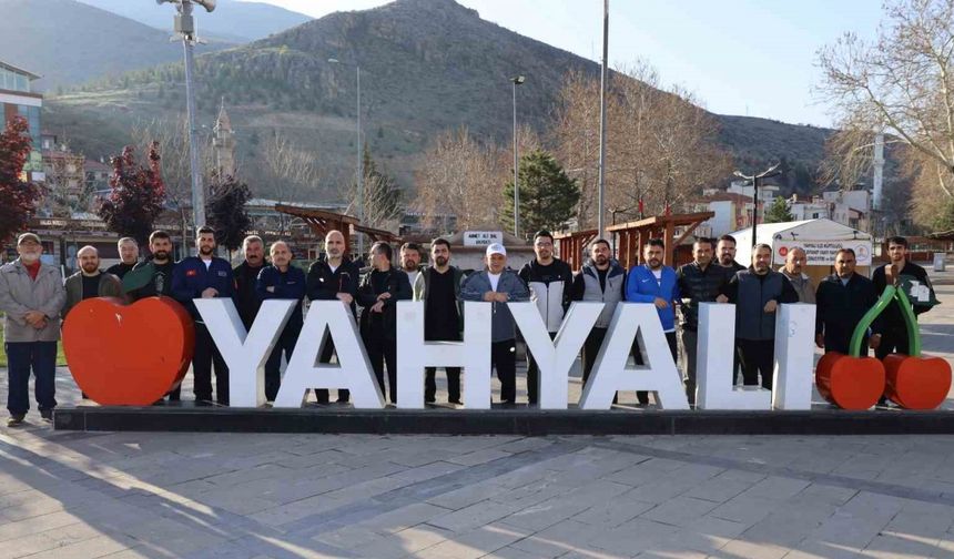 Yahyalı Belediyesi’nde sabah sporu ve kahvaltı etkinliği