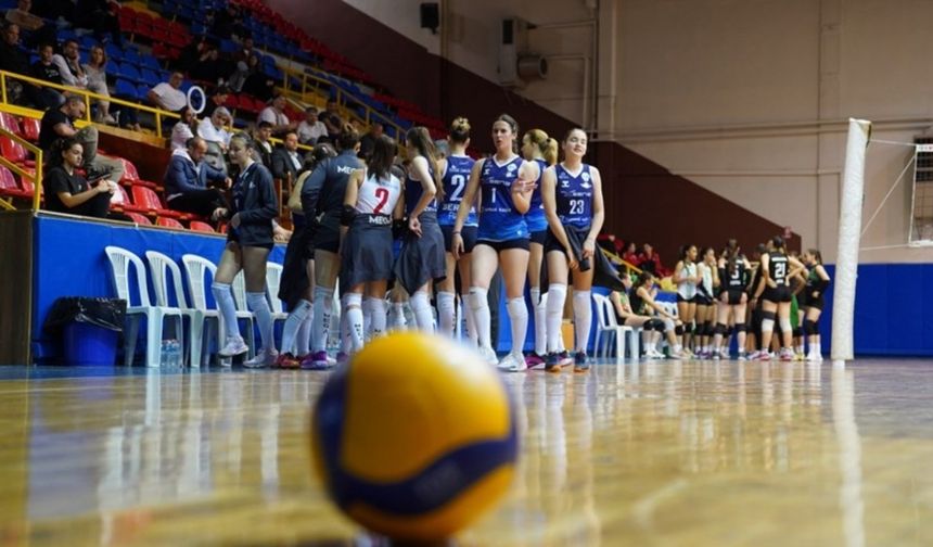 Yıldız kızlar voleybol yarı finalleri Isparta’da başladı