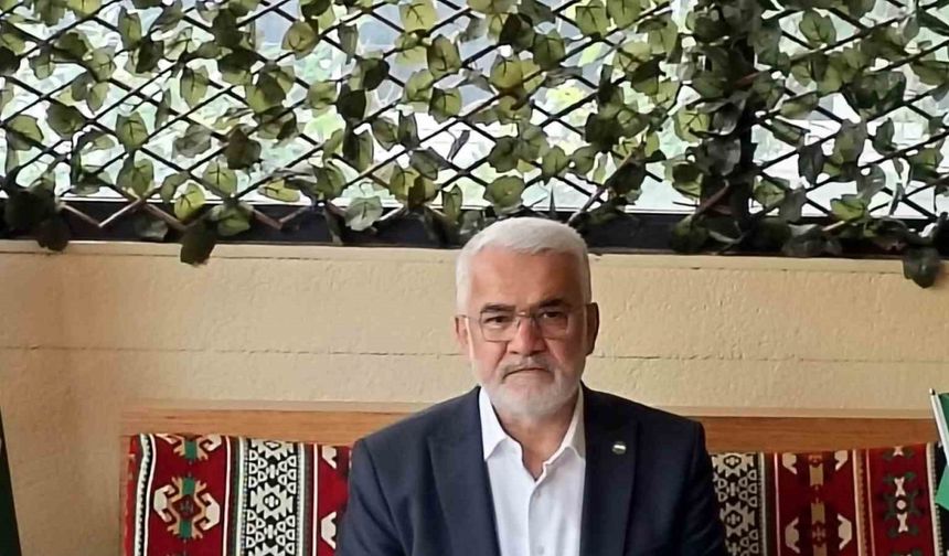 HÜDA PAR Genel Başkanı Yapıcıoğlu: "Yeni anayasa mecliste onaylansa dahi referanduma götürülmelidir"