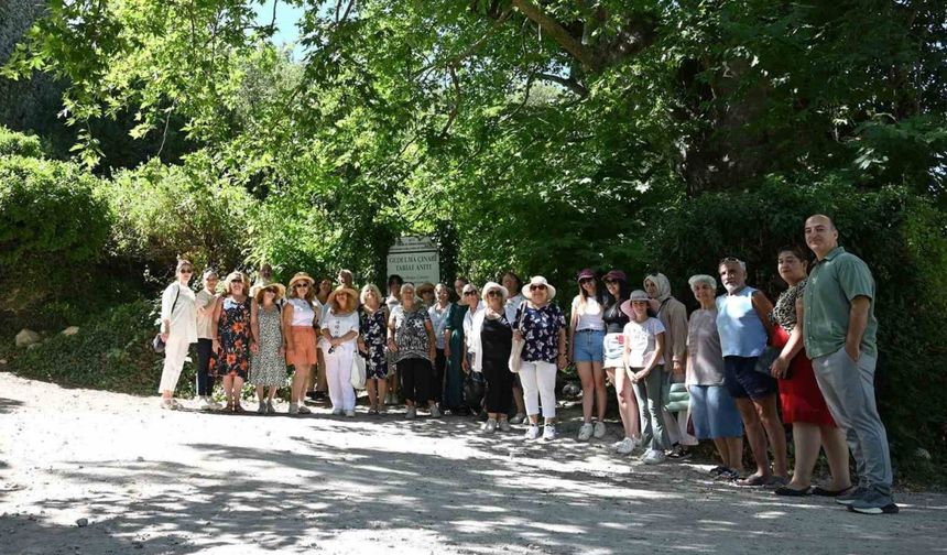Kemer’de "mor turizm" başladı
