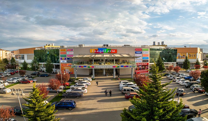 İnegöl AVM' de kültür, sanat ve bayram bir arada