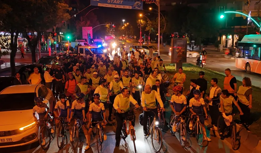 Gaziantep’te arabasız gün kortejiyle hareketli mesaj