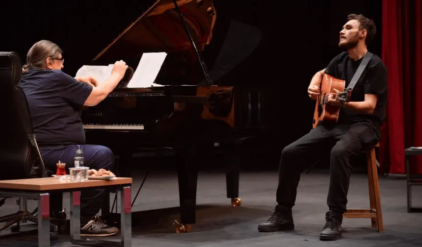 Balıkesir'de oyuncu adayları sahnede ter döktü