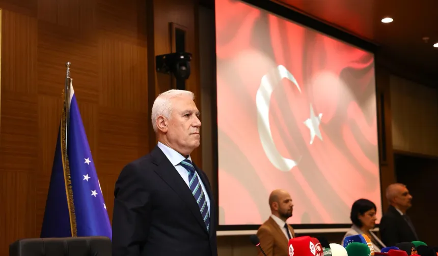 Bursa Büyükşehir Meclisi'nde şehitler için saygı duruşu