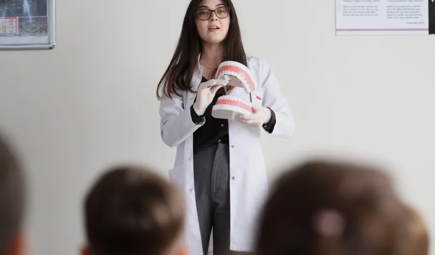 Bursa Osmangazi kreşlerinde çocuklara ağız ve diş sağlığı eğitimi