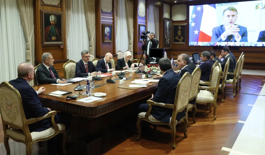 Cumhurbaşkanı Erdoğan'dan Liderler Zirvesi'ne çevrim içi katılım