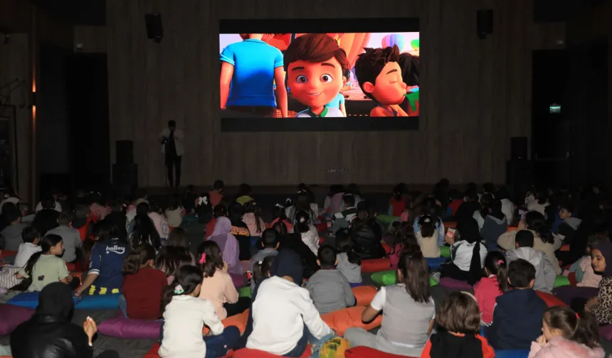 Konya Karatay'da sinema gösterimlerine yoğun ilgi