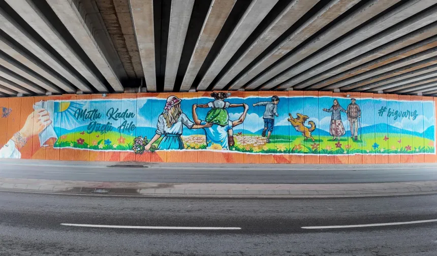 Aile yılında güçlü aile vurgusu Kocaeli'de duvarlara yansıdı