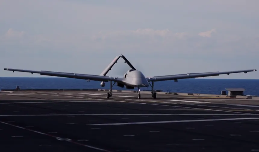 Bayraktar TB3'ten tarihi başarı! TCG Anadolu'da KUSV kontrol testi başarıyla tamamlandı