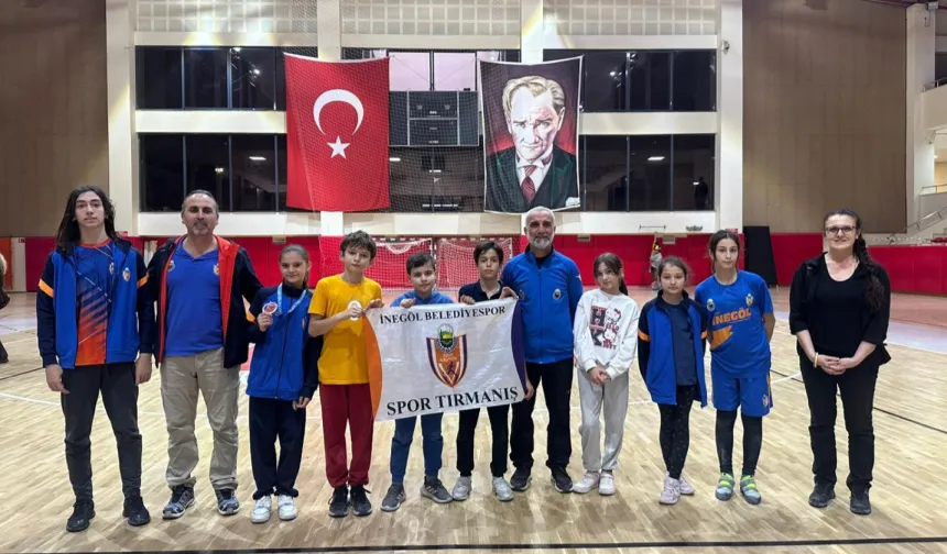 İnegöllü küçük tırmanışçılar Isparta'dan dereceyle döndü