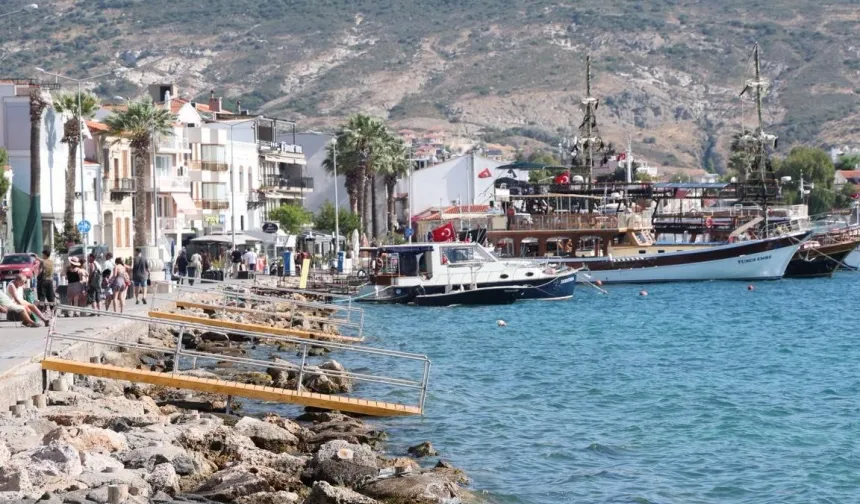 Foça Belediyesi 2025'te altyapı ve kent estetiğini güçlendirdi