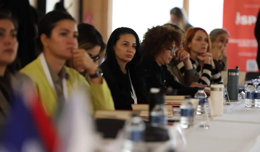 İstanbul Büyükşehir'den kadın istihdamı için çözüm çalıştayı