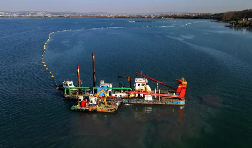 İzmit Körfezi temizlik projesi Türkiye'ye örnek oluyor... Körfez dip çamuru temizliği ile canlanıyor