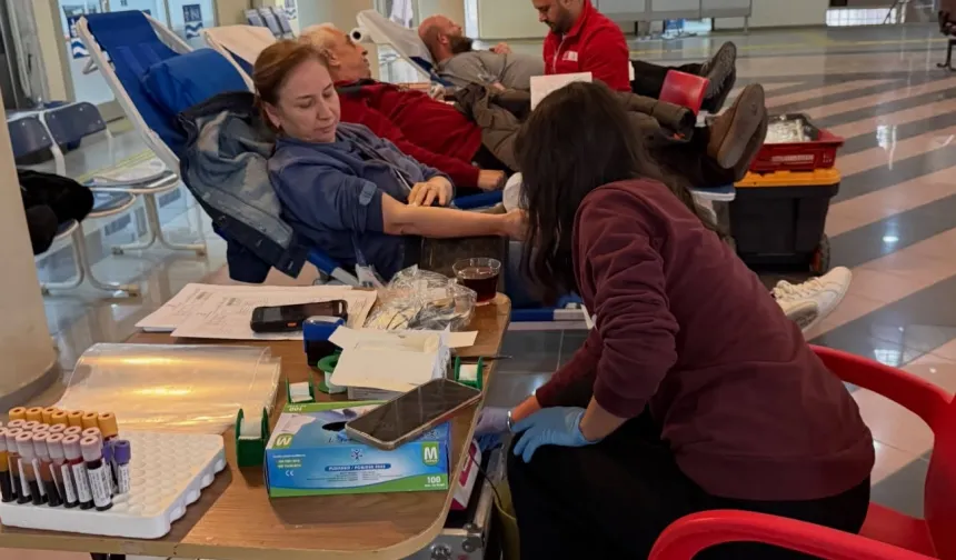 Kan stoklarına Gölcük Belediyesi'nden güçlü destek