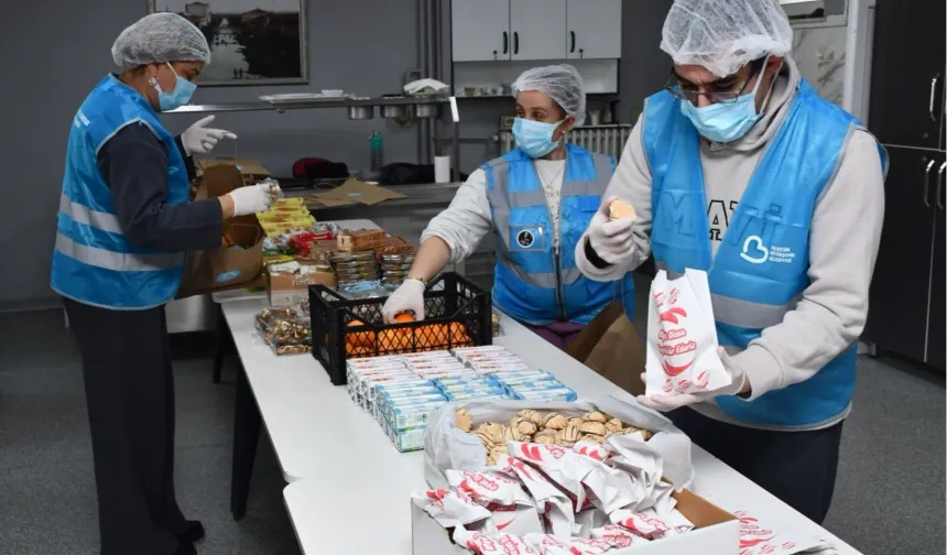 Balıkesir'de çocuklara beslenme desteği sürüyor