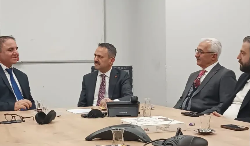 Kocaeli Valisi Aktaş'tan Gebze Gazeteciler Cemiyetine ziyaret