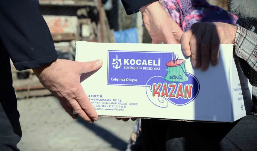 Kocaeli'de 'Gönül Kazan' ile sofralara sıcak yemek