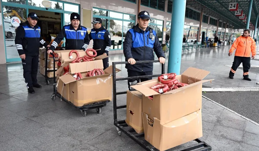 Mersin'de otobüslerde sağlıksız gıda sevkiyatına geçit yok