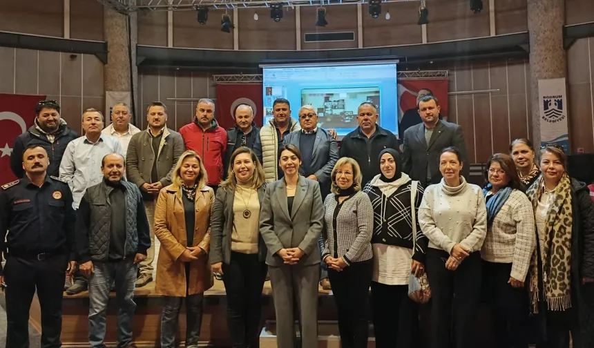 Muğla Büyükşehir'den muhtarlara akademik destek